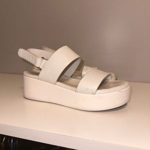 Aldo platform sandal size 7